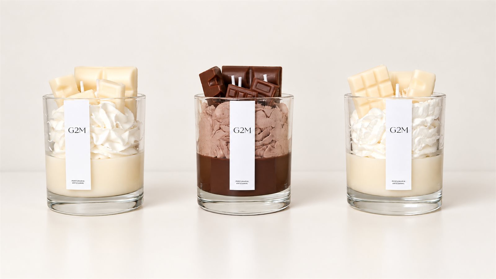Trio de velas com chantilly e chocolate